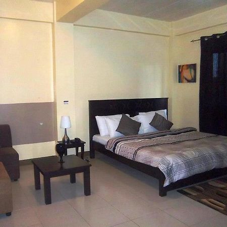 Hotel Cara Lipa City Extérieur photo